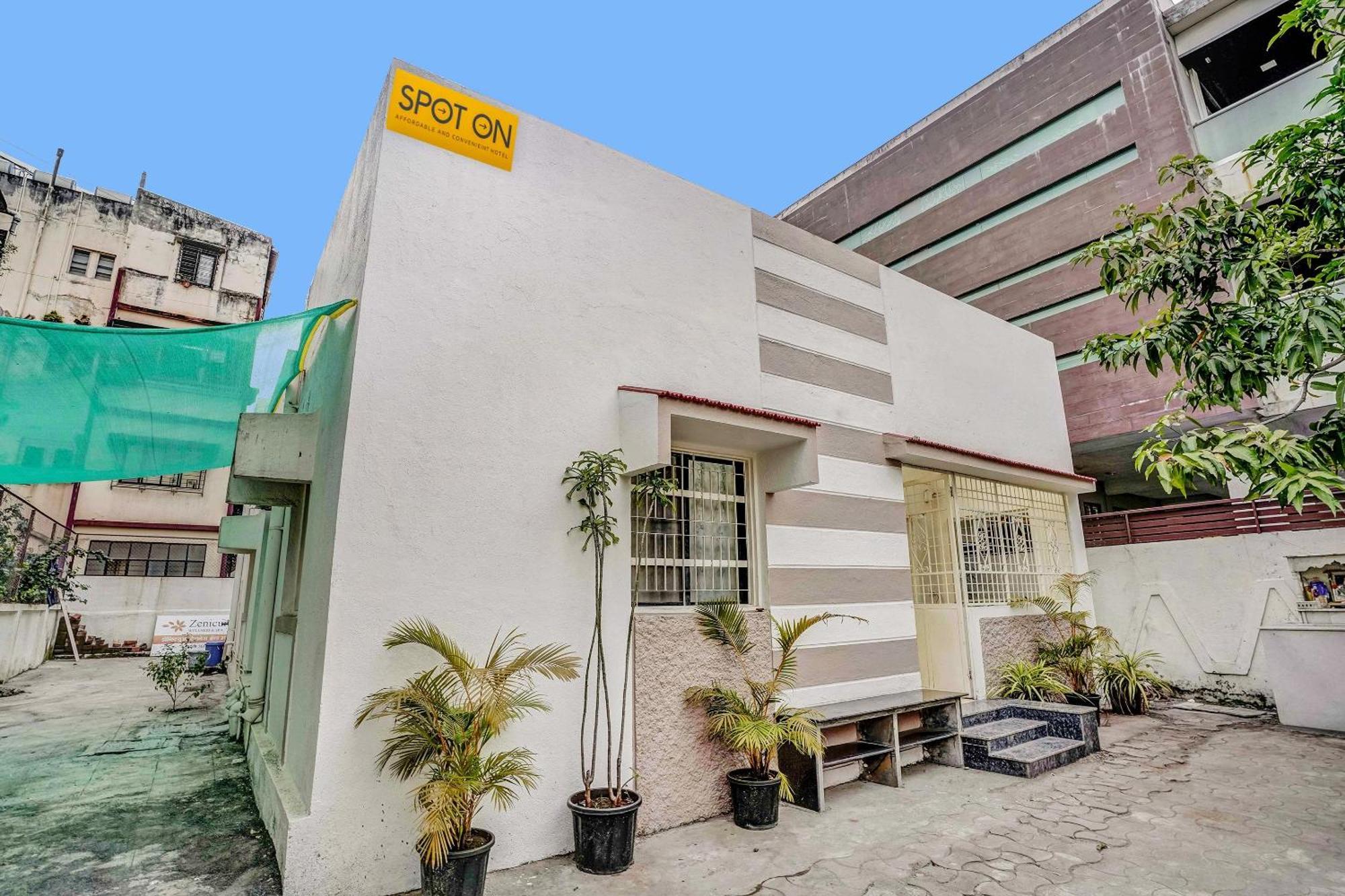 Spot On Jayesh Guest House Nashik Exterior foto